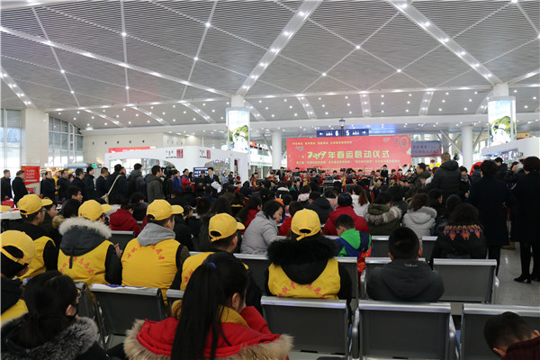 衡阳东站几个出站口 230905599bqr.jpg