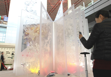 首都机场点亮圣诞梦想