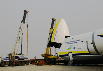 安-225和安-124同时到访石家庄