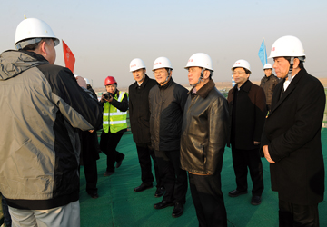 冯正霖一行赴北京新机场调研