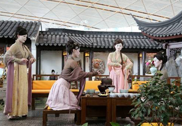 《韩熙载夜宴图》数字艺术展”  在首都机场举行