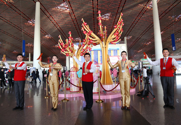 贵宾公司：春运首日宣传 为旅客留下难忘国门记忆