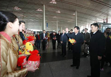 集团公司领导除夕慰问坚守一线员工