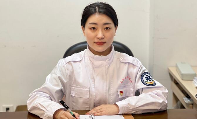 青春无问西东 奋斗自萤芳华