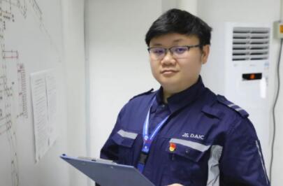 为群众勤勉办事  在岗位立身为旗