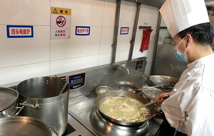 食以厨为根，厨以德为本