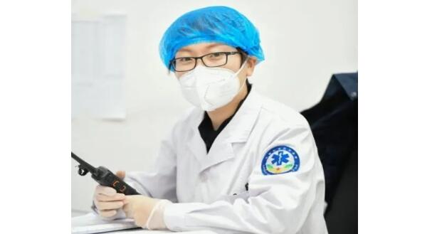 战“疫”路上逆风行  白衣执甲不畏难