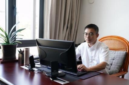 寻访国门之星|黄丽水：情洒机场铸忠诚