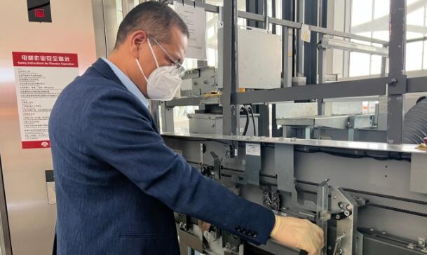 寻访国门之星丨杨力军：守卫国门机电设备的钢铁战士