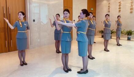 五一巾帼标兵丨柔肩勇挑重担  巾帼何让须眉