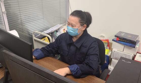 “她力量”驻守行李系统万无一失