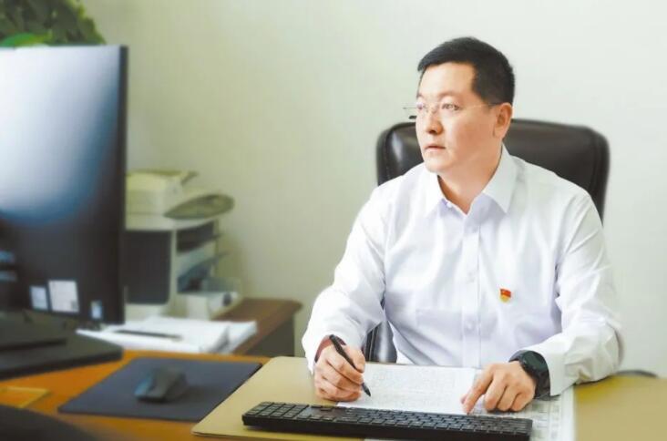 最美国门人 | 内蒙古机场集团李鹏：根植草原 践行初心