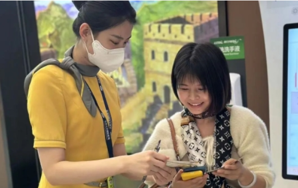 大兴机场国门大使：立足岗位 服务旅客美好出行