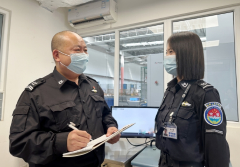 郭柱：扎根国门二十载 用担当诠释初心使命