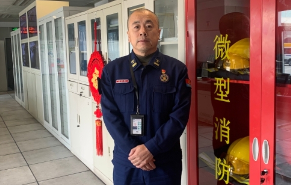 李宝岭：守护民航平安 铸就消防忠诚