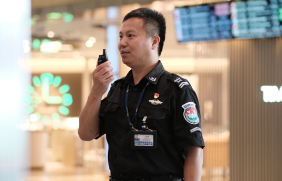 王宪磊：栉风沐雨二十载 忠诚担当守国门