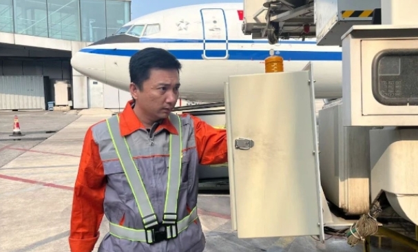 天津滨海机场范玉凯：敬业奉献写华章 党员风采耀机坪