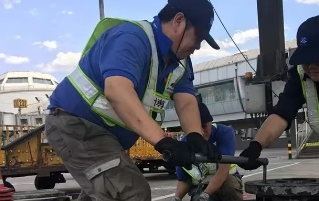 吴琦军：奉献担当四十二载，榜样光辉照耀前行