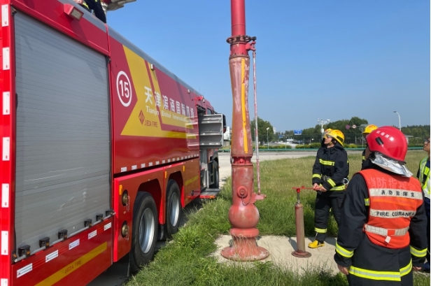 天津滨海机场救援先锋班组：安全第一 细节入手