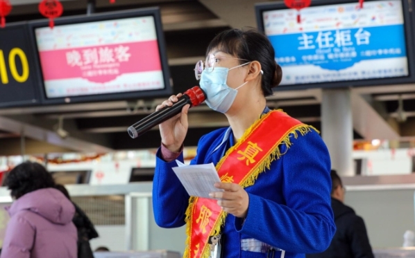 谭昶：天津滨海机场的“晚到守护者”