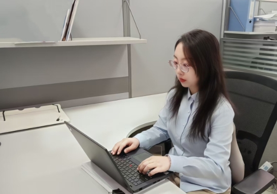 王卉宁：防范重大法律风险 维护公司合法利益