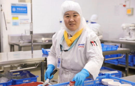 大兴航食杨秀敬：以匠心守护国门，用创新书写担当