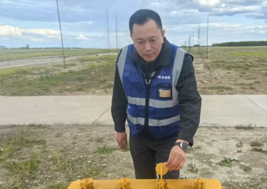 匠心筑梦守云端：大庆机场王亮的驱鸟攻坚之路