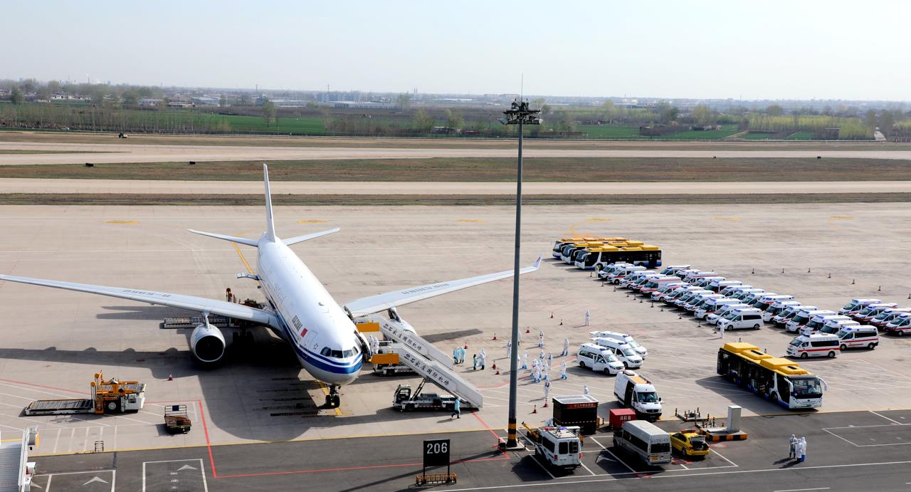 20同心战“疫” 牢牢守住严防境外输入“大国门”.jpg