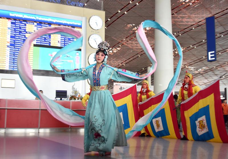 70国门礼赞：传承中华精粹 彰显国门情怀.jpg