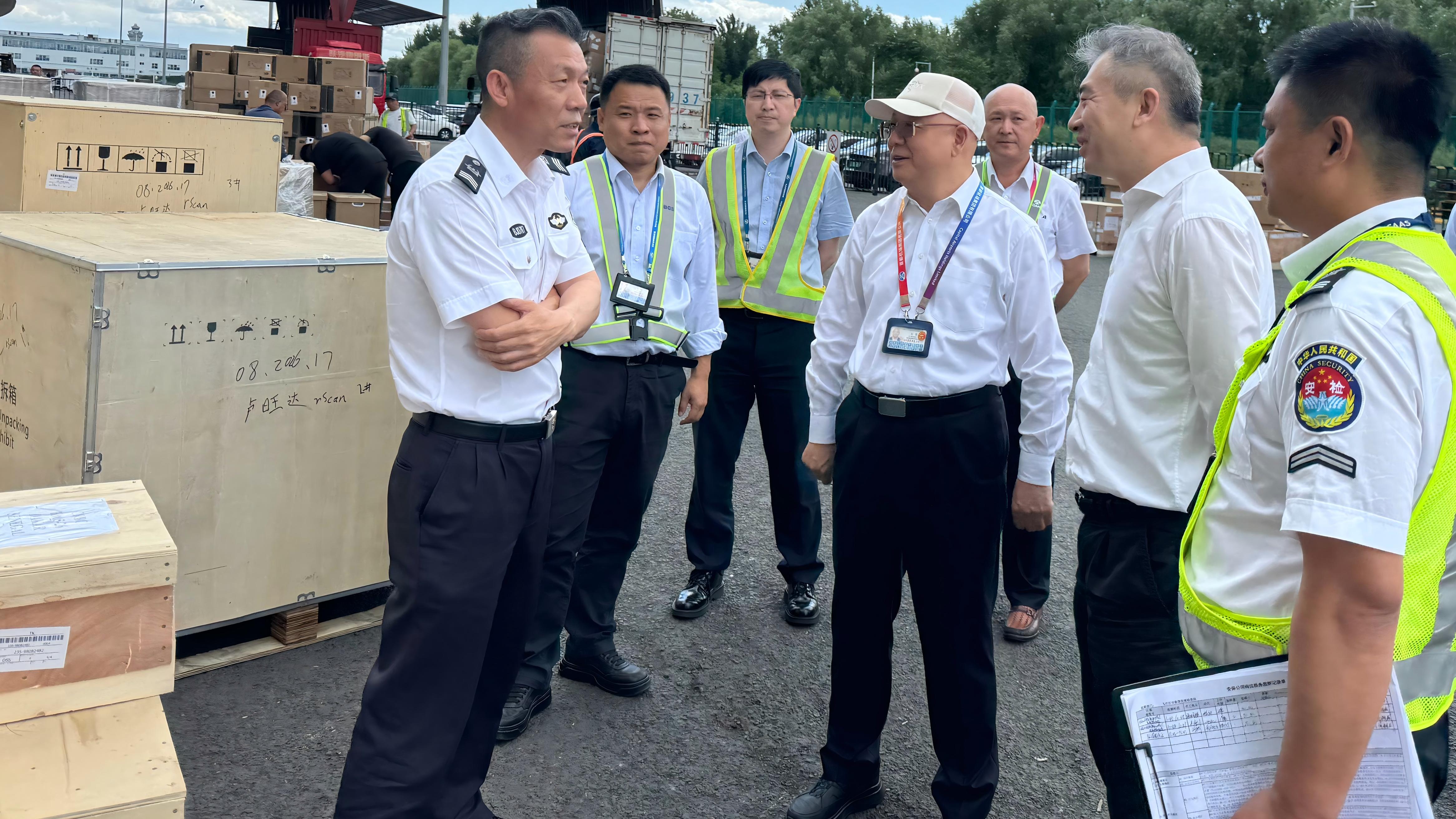 杜强督导首都机场空防安全和消防安全工作