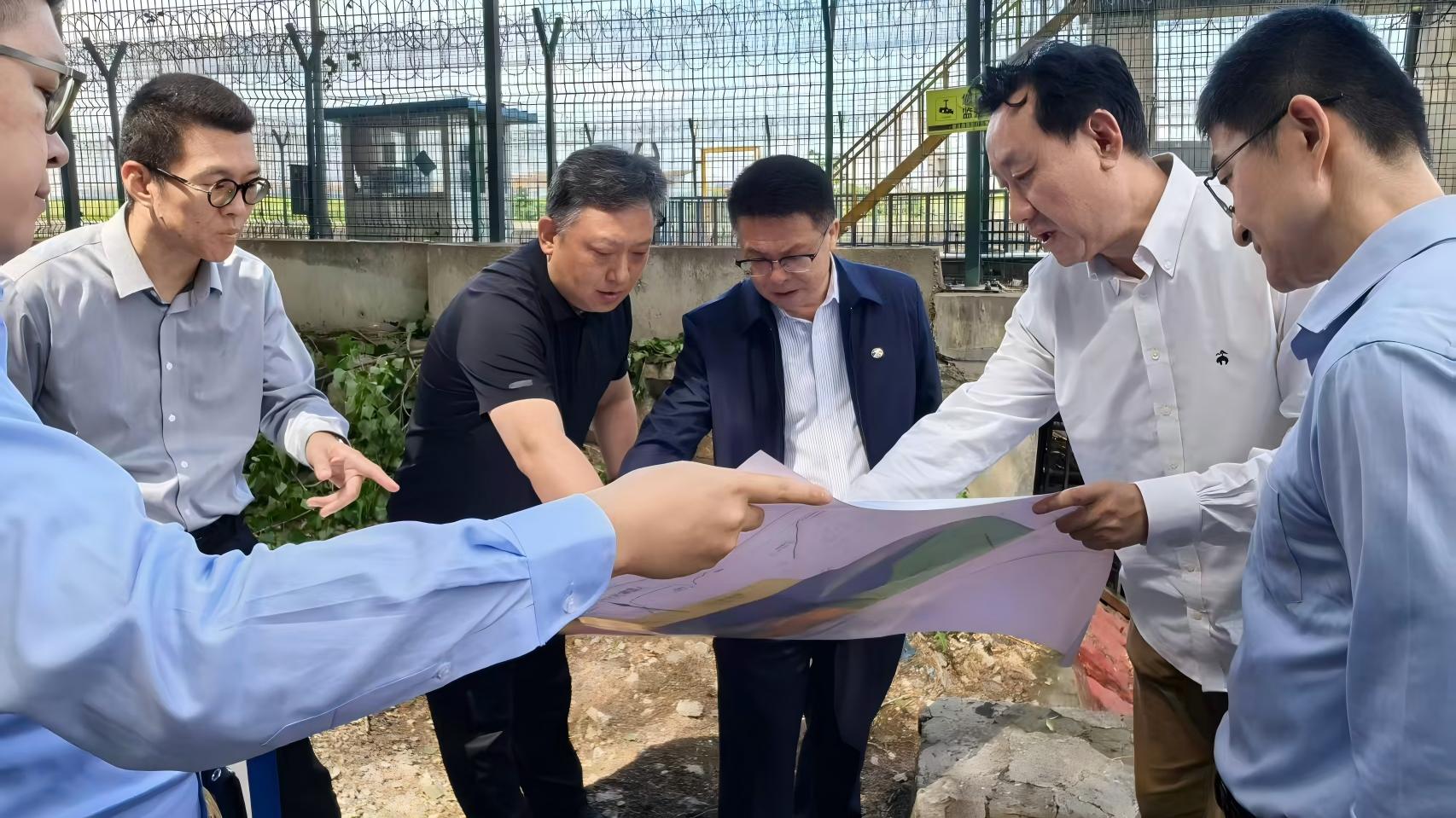 宋鹍督导首都机场防汛保障工作